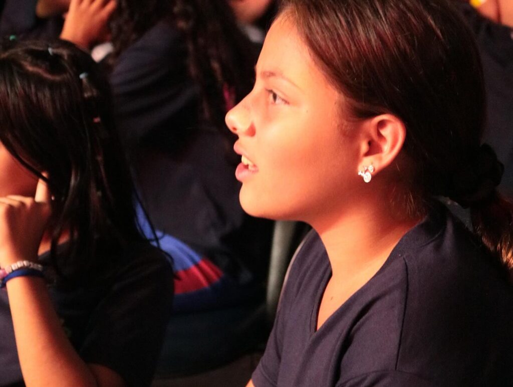 Instagram post from colegioclip. This post is in position 8.