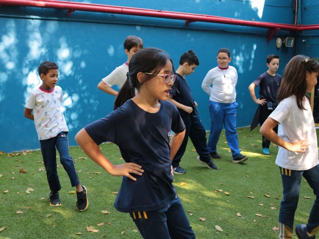 Instagram post from colegioclip. This post is in position 2.