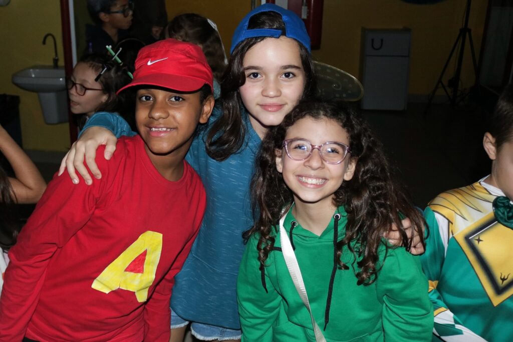 Instagram post from colegioclip. This post is in position 0.