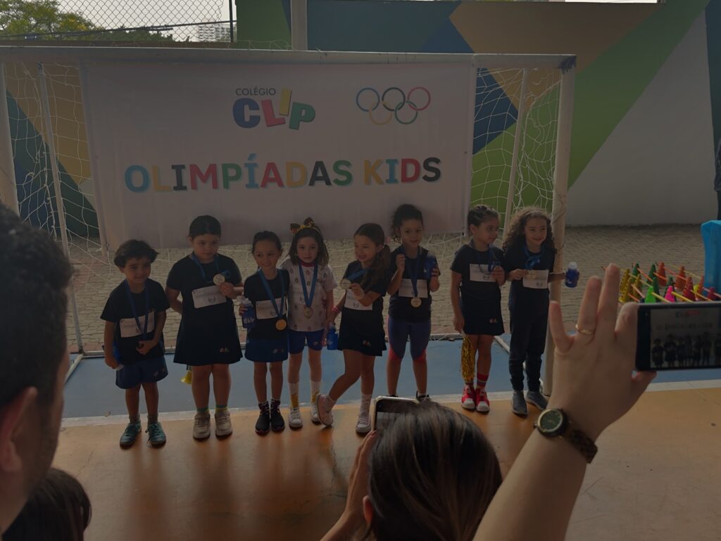 Instagram post from colegioclip. This post is in position 12.