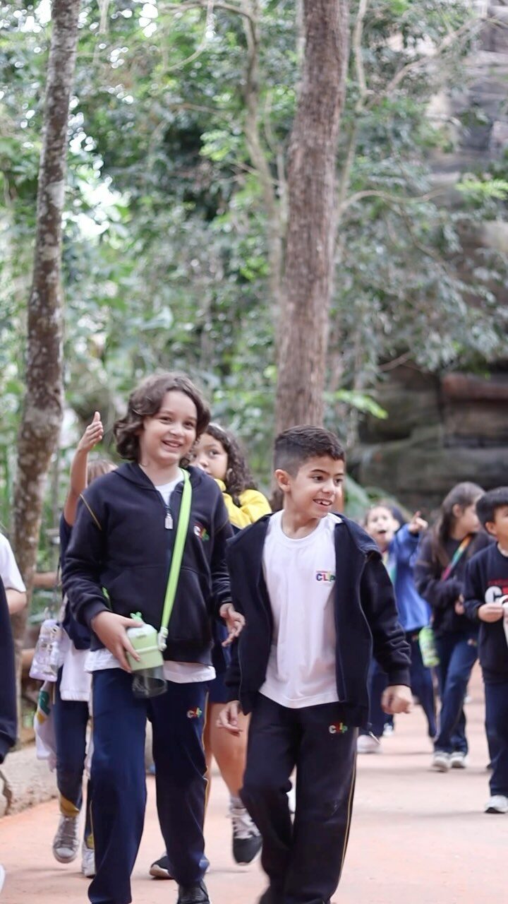 Instagram post from colegioclip. This post is in position 8.