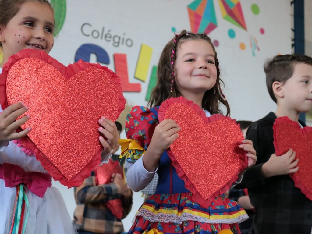 Instagram post from colegioclip. This post is in position 2.