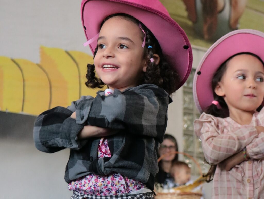 Instagram post from colegioclip. This post is in position 4.