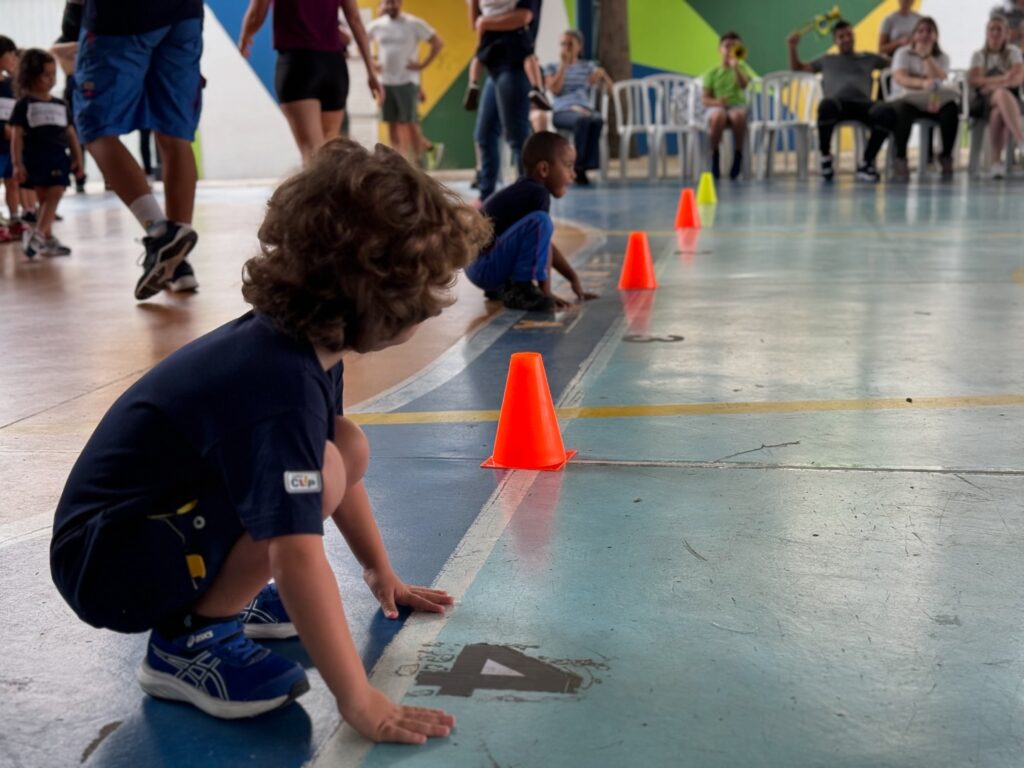 Instagram post from colegioclip. This post is in position 1.