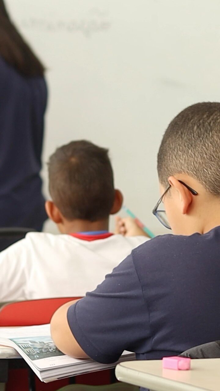 Instagram post from colegioclip. This post is in position 1.