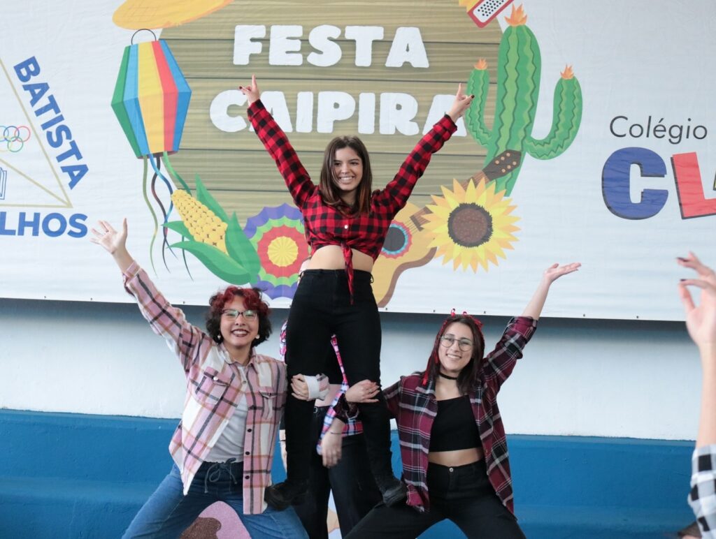 Instagram post from colegioclip. This post is in position 0.