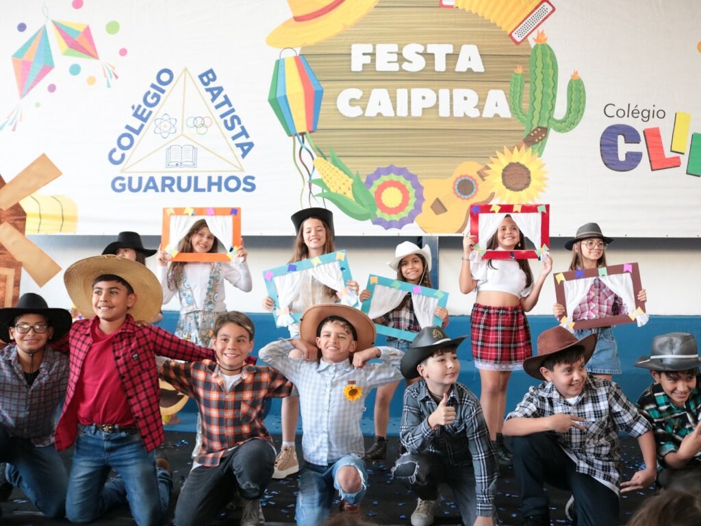 Instagram post from colegioclip. This post is in position 9.