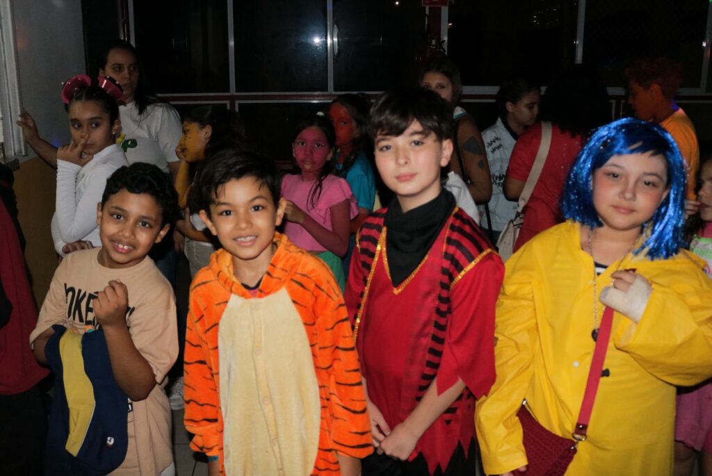 Instagram post from colegioclip. This post is in position 17.